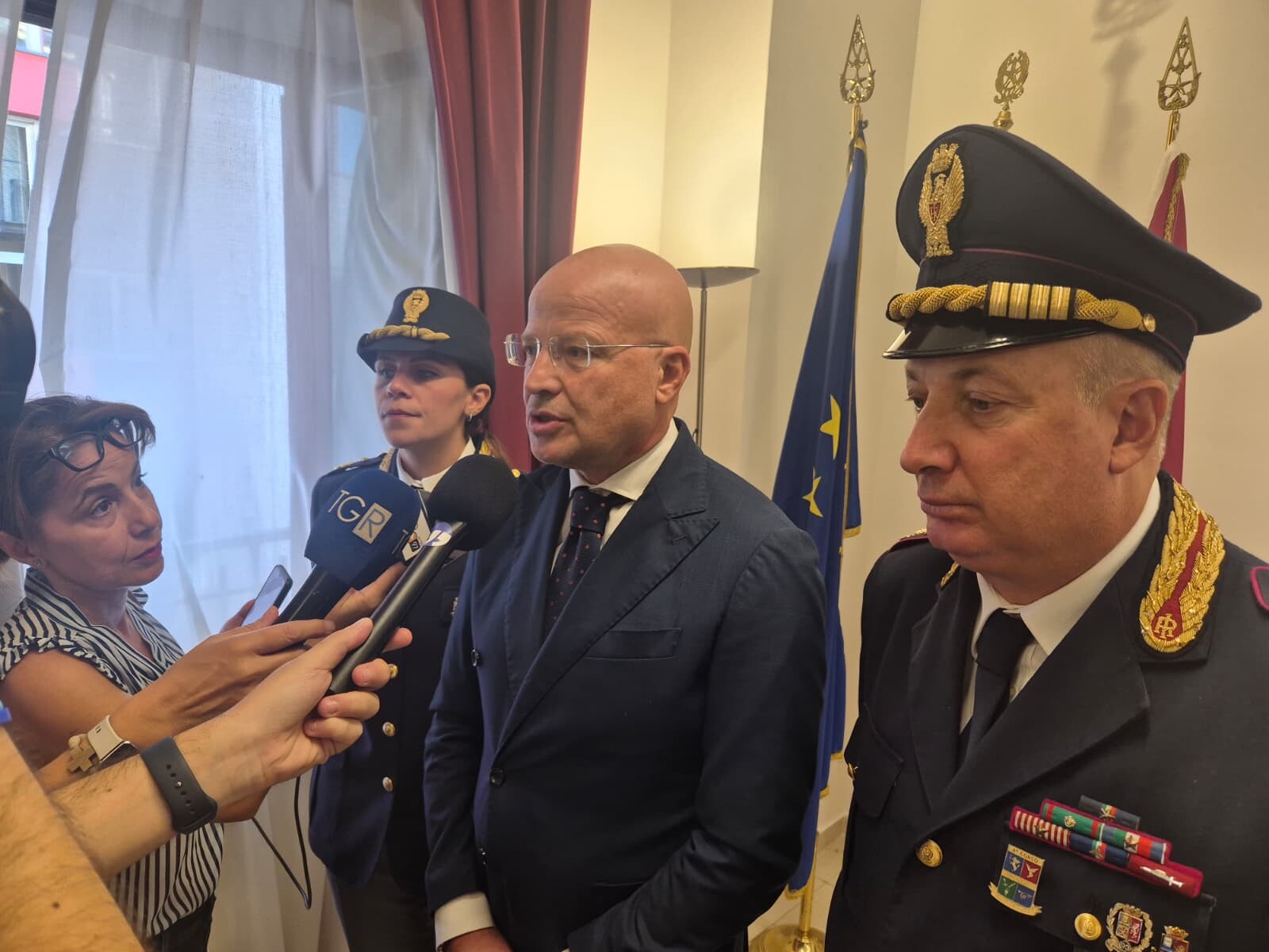 Arrestato un extracomunitario per danneggiamenti e un 23enne per presunta violenza sessuale. Le parole del questore Panvino