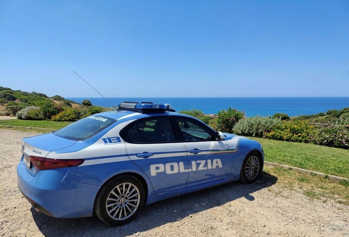 Crotone, stretta della Polizia sulla sicurezza: scattano divieti e misure di prevenzione