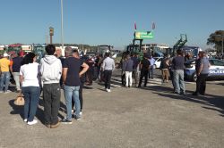 Tir, stop ai blocchi ma gli agricoltori non mollano: presidi confermati a Falerna