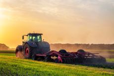 Eni, sconto del 20% sul carburante per agricoltura e pesca