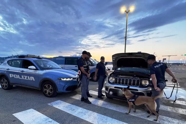 Villa San Giovanni, oltre un chilo di cocaina nascosto nell&rsquo;auto: arrestato 52enne