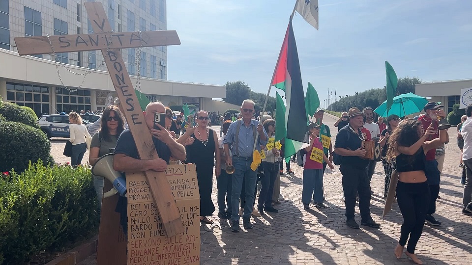 Eolico in Calabria, protesta alla Cittadella: &laquo;Difendiamo il territorio&raquo;