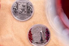 Una moneta da 5 euro celebra il Cir&ograve; e la Cipolla Rossa di Tropea