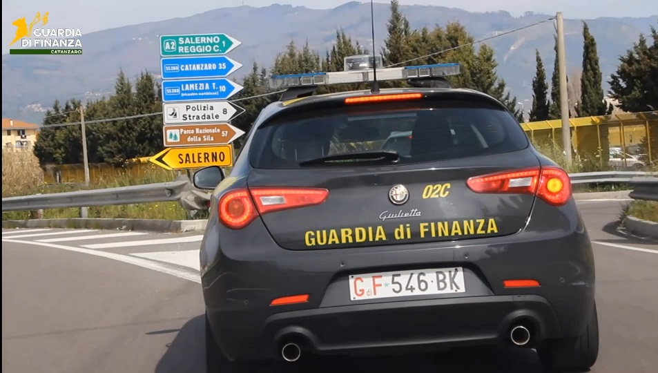 Catanzaro, sequestrati beni per 800mila euro a un soggetto vicino alla cosca Scalise